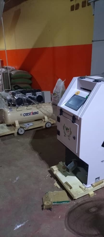 Mini Digital Electric Optical Color Sorter 99.99% Sorting Accuracy