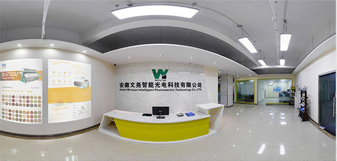 Compact Mini Humanized Type Color Sorting Machine For Hazelnut Almond Pistachio