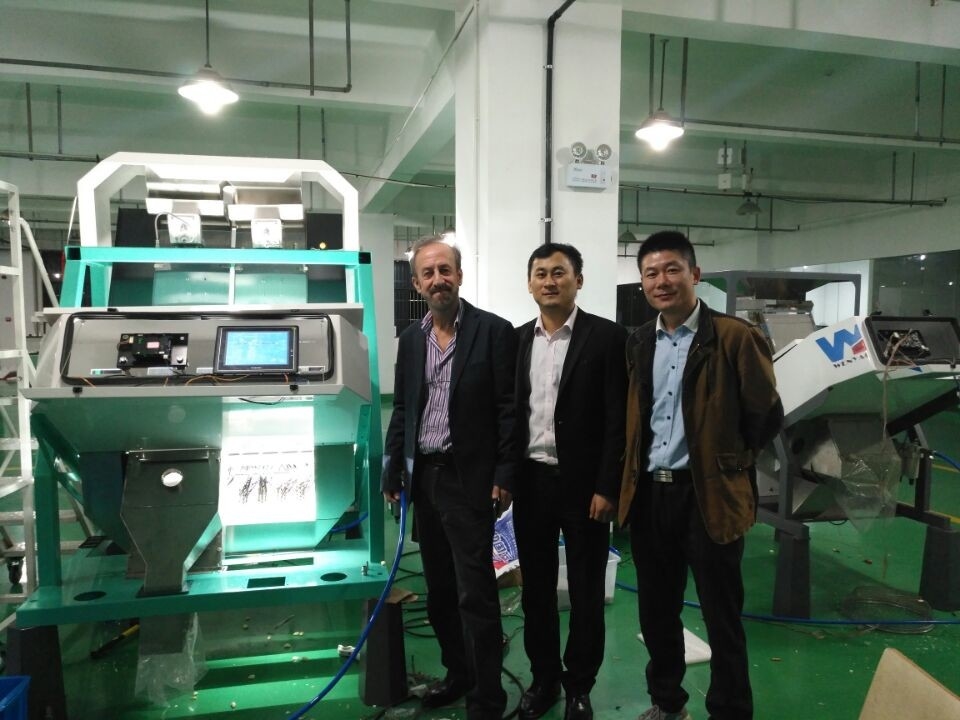 Farm Use Oats Color Sorter Intelligent CCD Color Sorting Machine With CE Certification