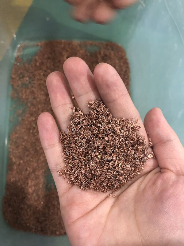 Wenyao High Sorting Accuracy Belt Type Metal Color Sorter with Wifi Remote Control and Stainless 304 Food Grade Hopper