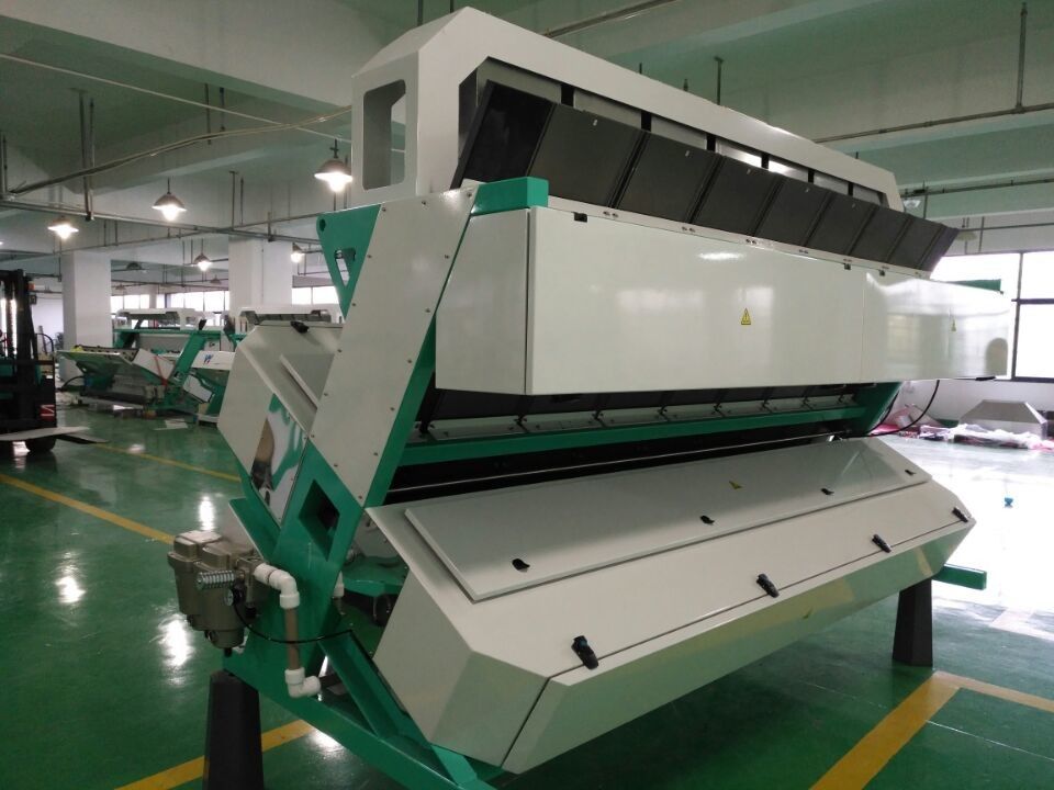 15 inch screen Nuts Color Sorter , Intelligent Smart Hazelnut Sorting Machine