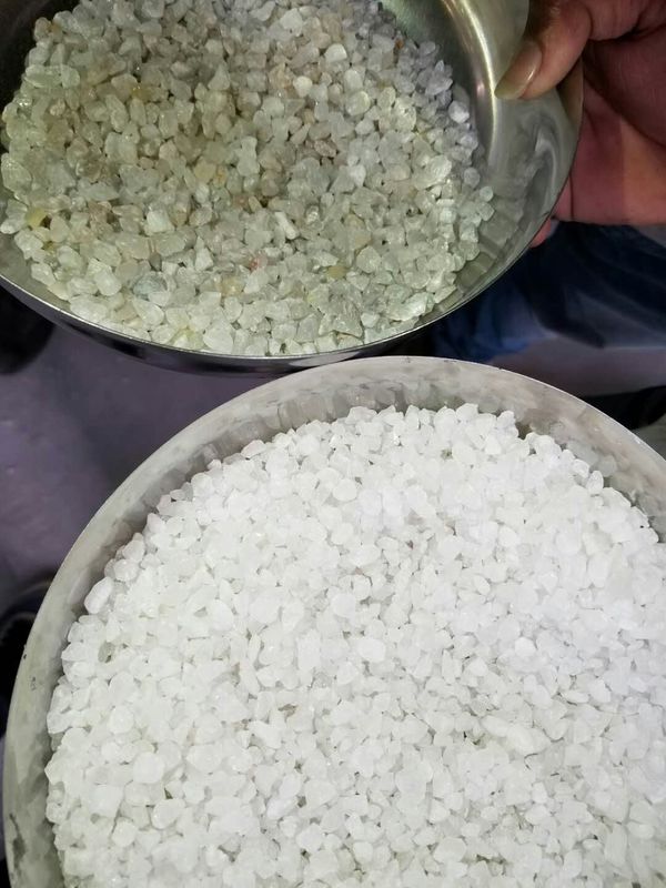 Chutes Type Mineral Sorting Machine 5400 pixels For Quartz Stone