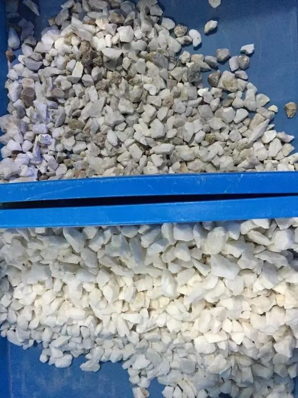 Chutes Type Mineral Sorting Machine 5400 pixels For Quartz Stone