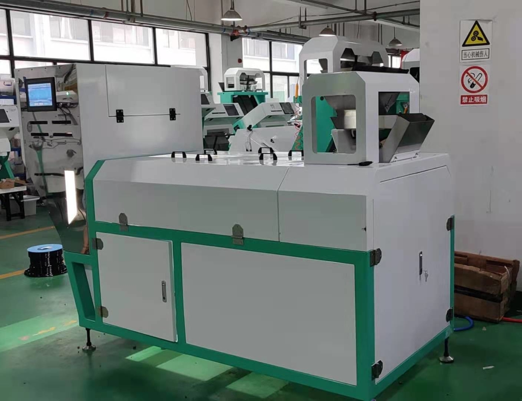 Belt Color Sorting Machine 99.9% Accuracy For Plastic Granules Flakes Glass