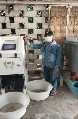 China Cost-Effective Food Processing Machinery Grian Color Sorter Rice Rye Niblet Color Sorting Machine with CE